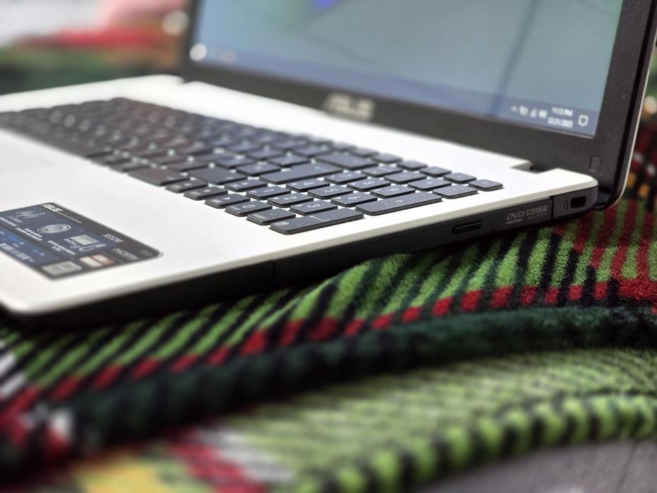 Laptop Asus X552