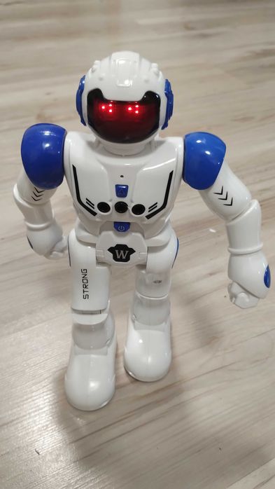 Vand Robot cu telecomanda