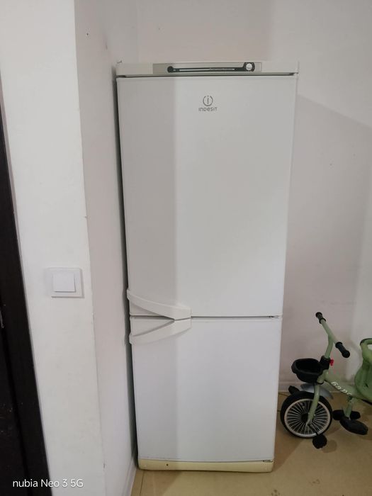 Бу холодильник Indesit