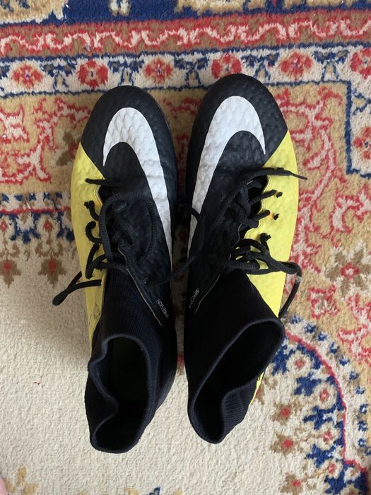 Продам бутсы хайпер веном