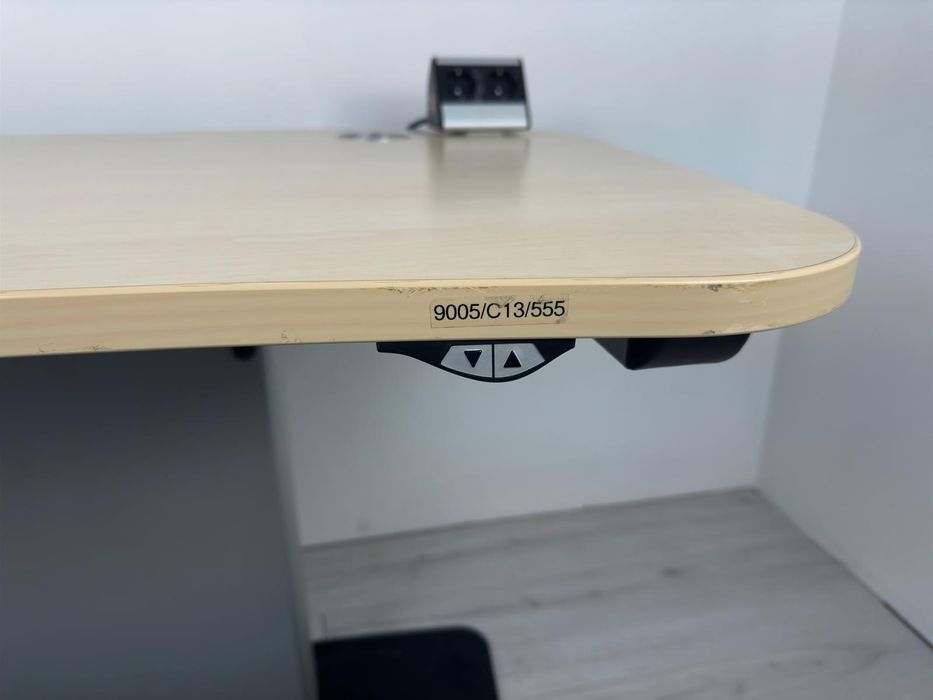 Немско Бюро мини електрическо повдигане за дома и офиса обзавеждане