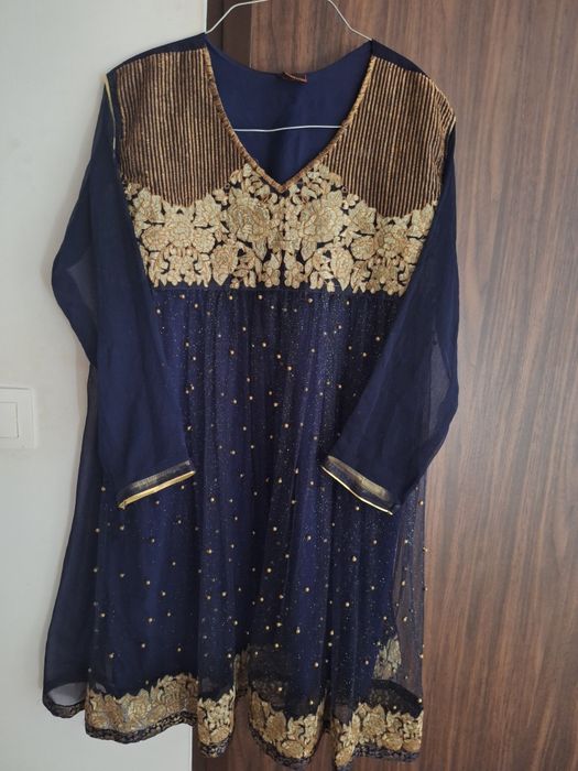 Vând rochie Andaz collection în stare foarte bună