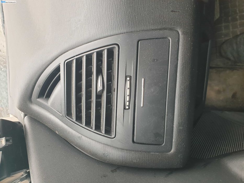 Gura Grila Aer Aerisire Ventilatie Bord Stanga cu Sertar Depozitare Citroen C4 Coupe 2 Usi 2004 - 2012 [K6004]