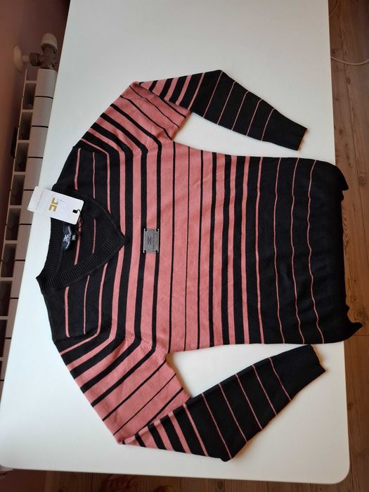 2 броя нови с етикет  дамски блузи по 10лв.