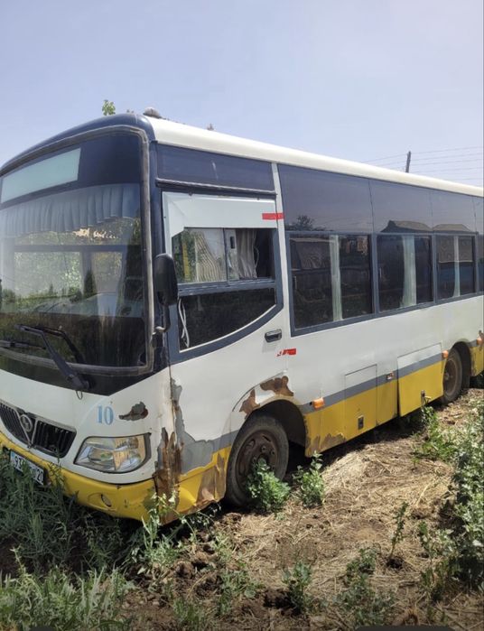 Автобус на ходу