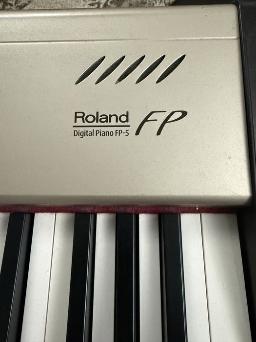 Pian digital Roland FP-5