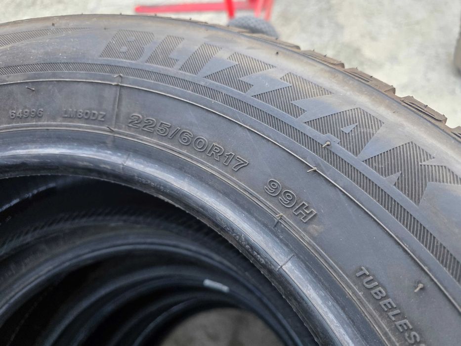 4бр Зимни гуми 225 60 17 - Bridgestone
