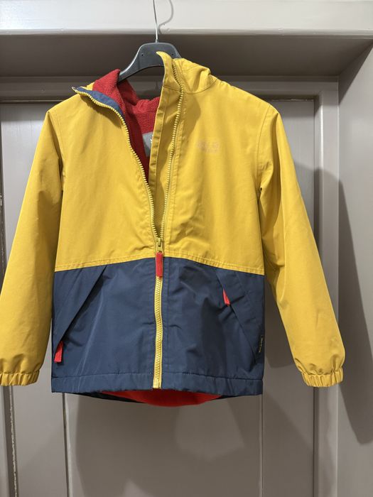 Geaca vant Jack Wolfskin baieti 128 cm
