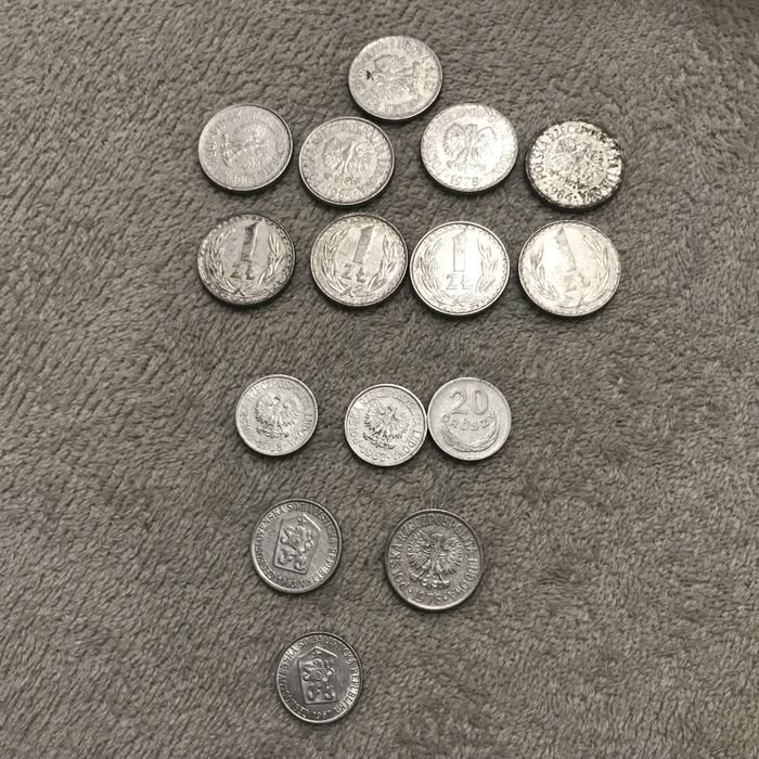 monede cu regele mihai 1943-1944 si ce se vede in poze 100 lei bucata