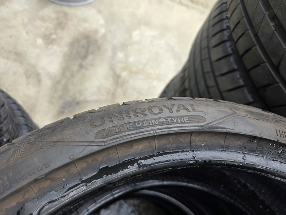 2бр Като нови летни гуми 205 40 18 - Uniroyal - DOT 2023