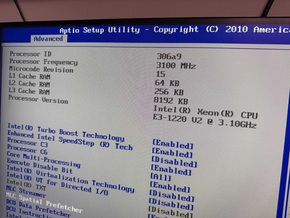 Vand Server Intel Xeon, RAID 2TB, Linux, VPN, Storage, Firewall, DHCP