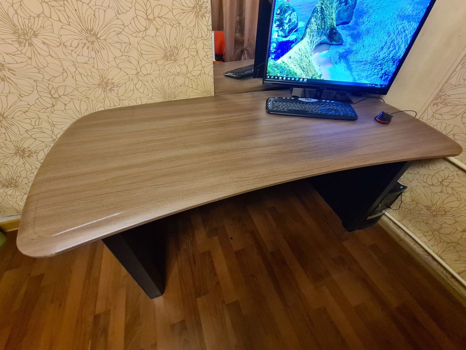 Стол руководителя