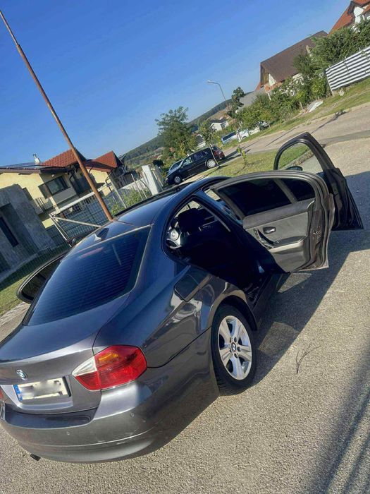 BMW Seria 3 (E90) – 320d, 1995 cm³, 163 CP, motorină