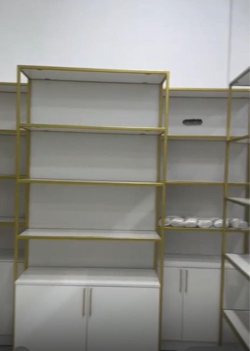 Продам торговые витрины-стелажи