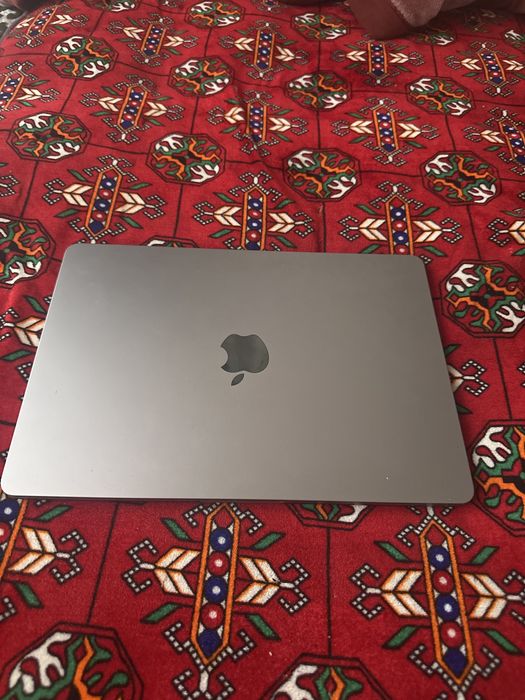 M2 macbook laptob
