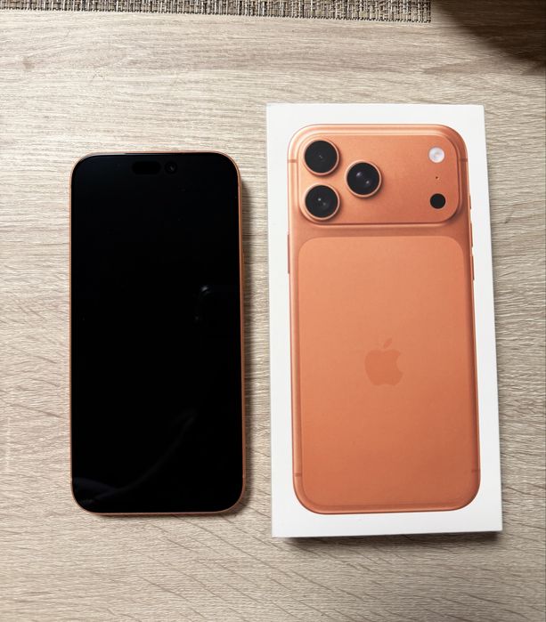 iPhone 17 Pro Max, 512GB, Space Orange