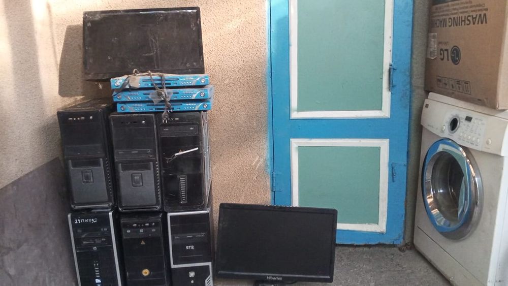 Продам компьютерные системные блоки на запчасти