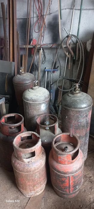 Продам газовый балонй