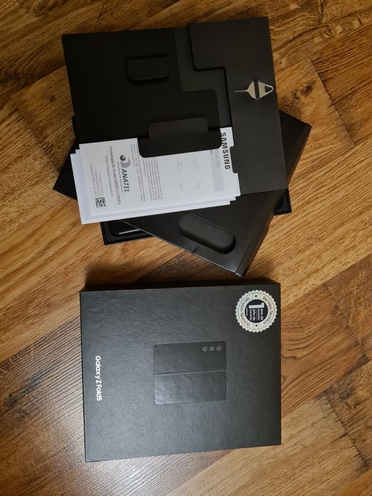 Galaxy Z Fold 5 Black.