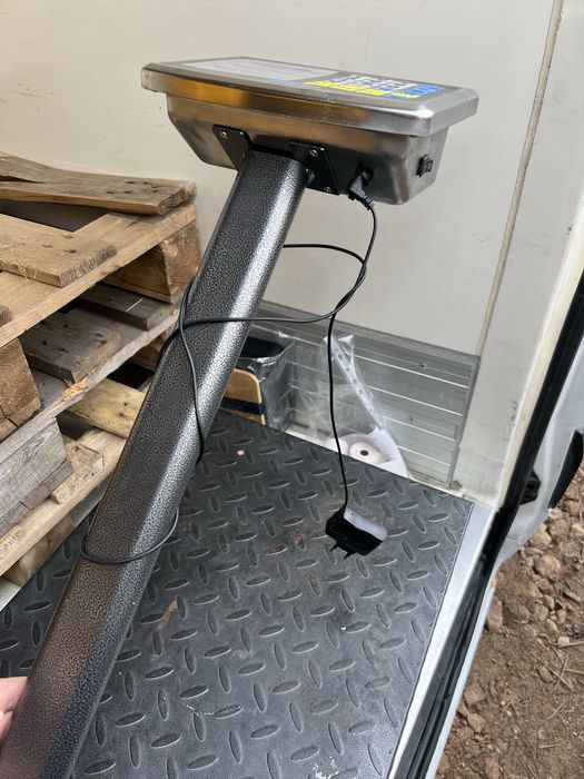 Професионален електронен кантар KraftWorld – до 350 кг