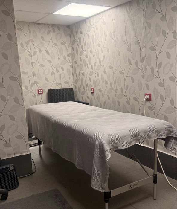 Отдавам работно място за козметика