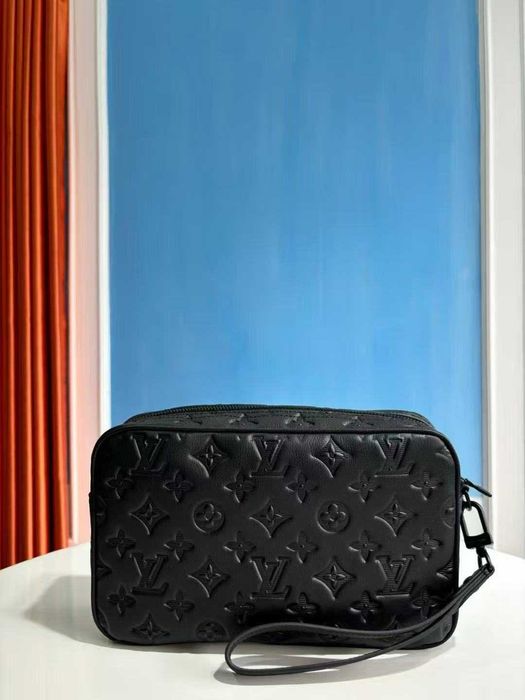Чанта Louis Vuitton Pochette Kasai