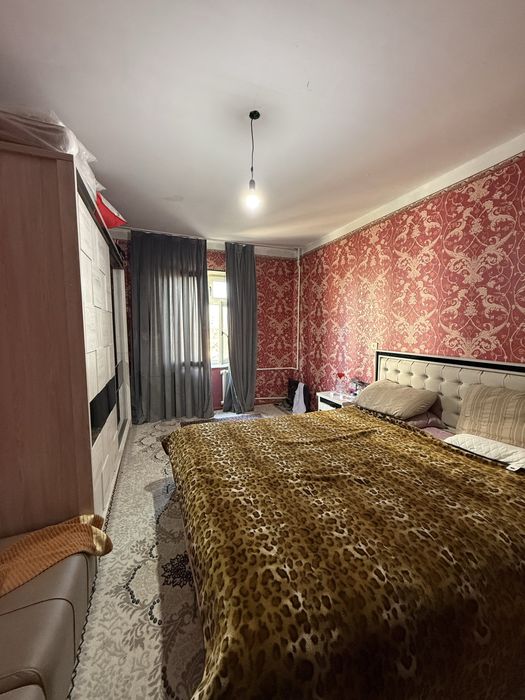 Срочно продается 3-х комн квартира в Сергели строител