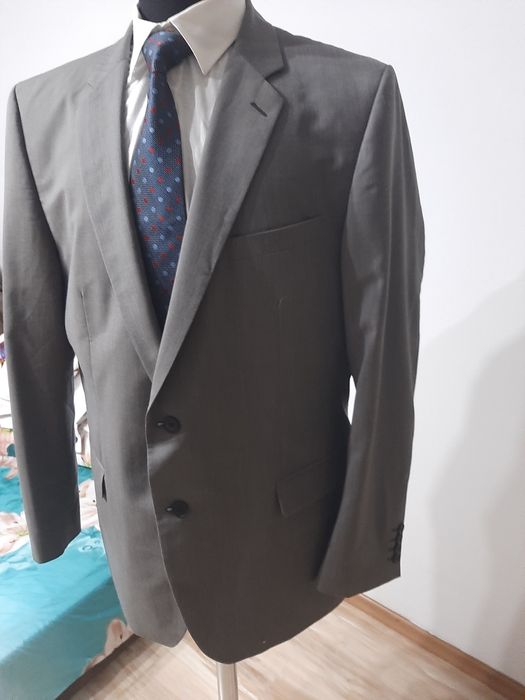 Sacou original gen HUGO BOSS Impecabil marimea XXL