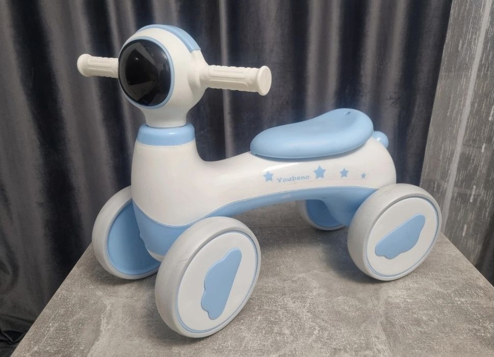 Ride on cu lumini si sunete