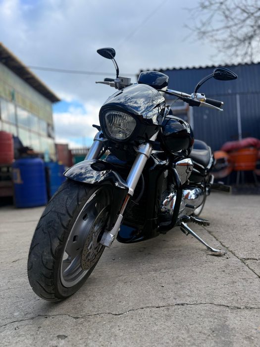 Suzuki boulevard m109r intruder