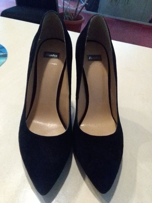 Pantofi Bata noi, ingusti, 38,5, piele intoarsa, negri, toc platforma