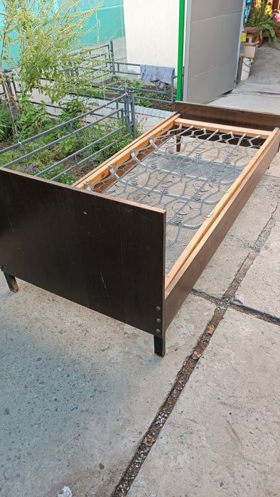 Кровать односпальная