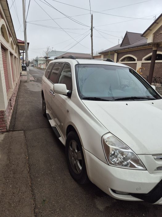 Продаётся Kia carnival