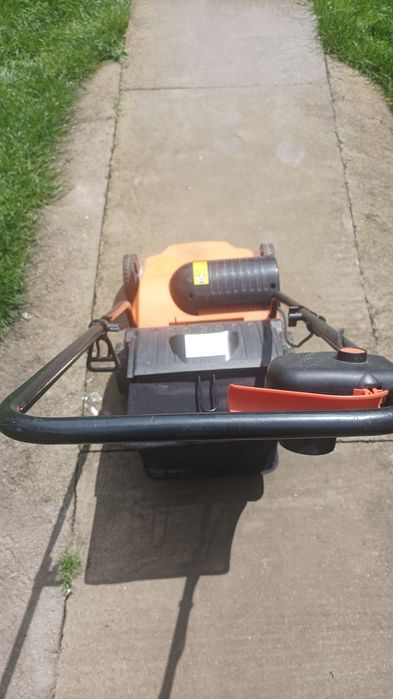 Scarificator aerator electric