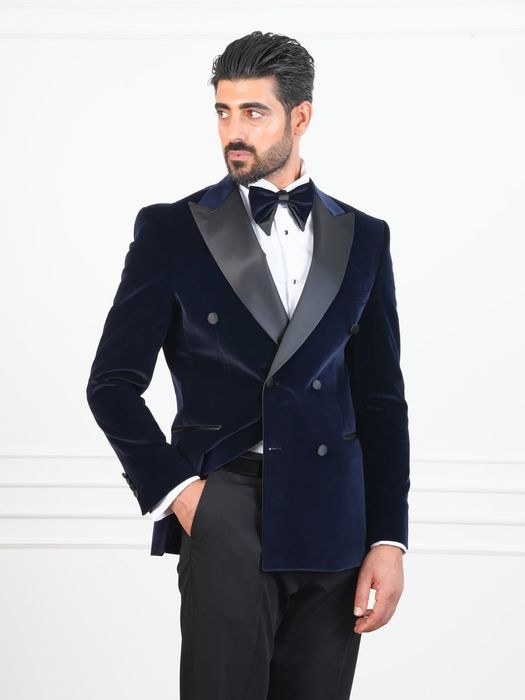 Prakat kostyum smoking