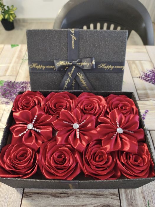 Trandafiri din satin