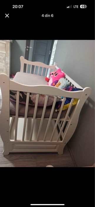 De vanzare patut bebe alb