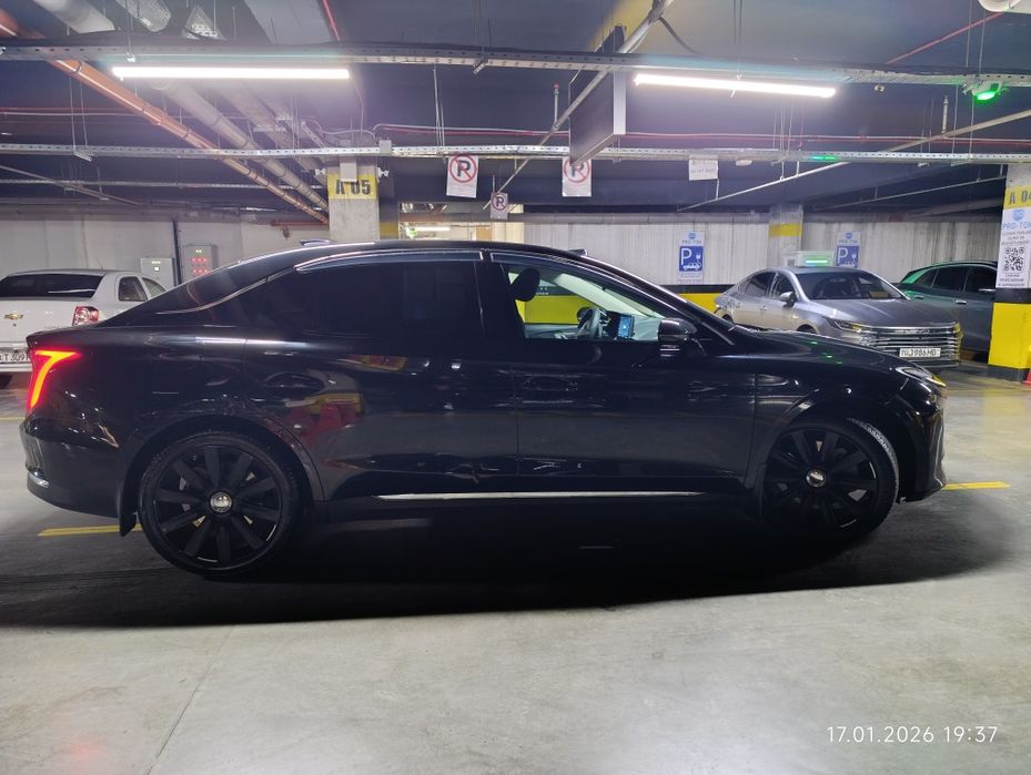 Hongqi EQM 5 500km