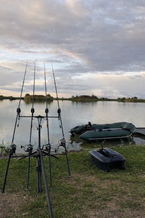 Barca Aquastorm + motor