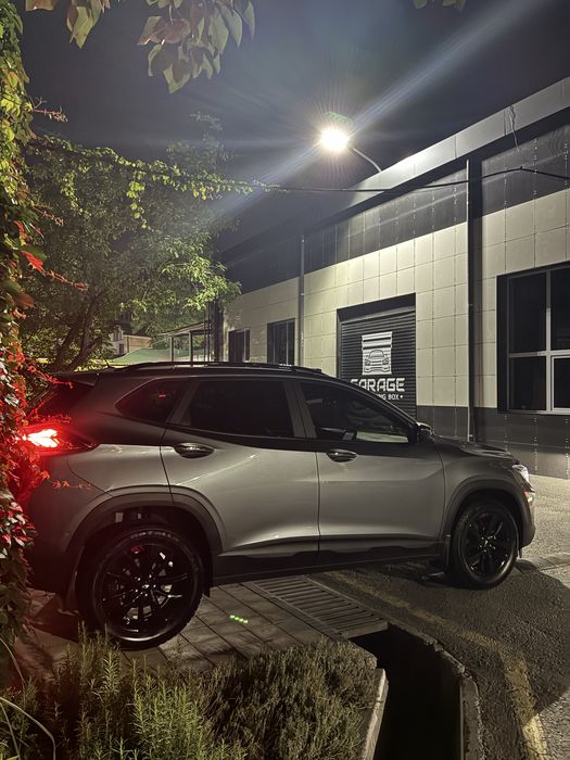 Chevrolet Tracker Red Line