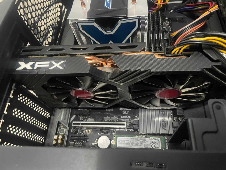 Vand placa video pentru pc radeon rx 580 series