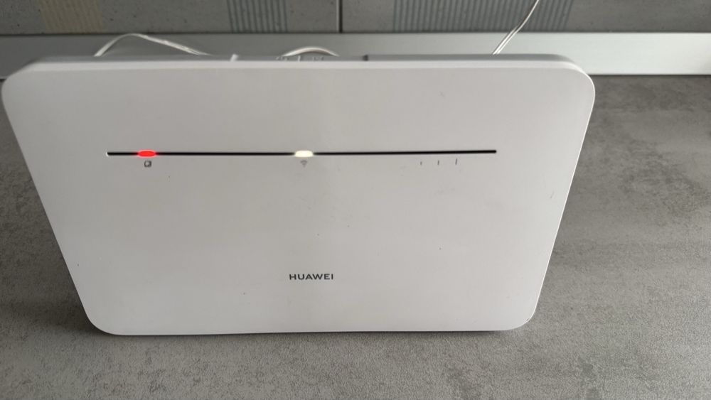 Router Huawei B535 cu SIM 4G si 4 porturi LAN
