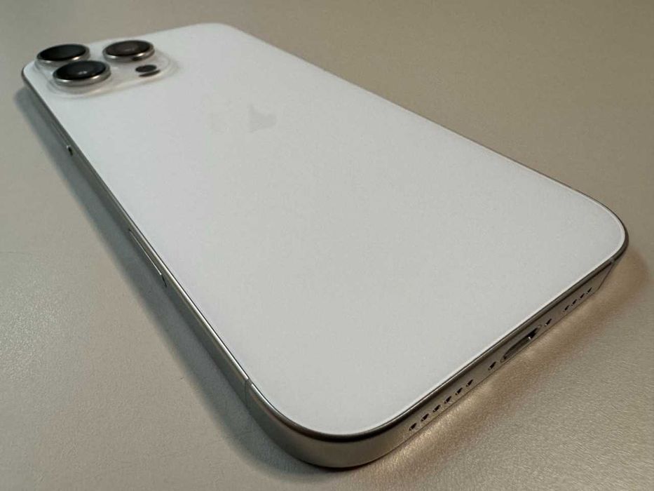  Apple / iPhone 16 Pro Max / 256 Gb / White / 100% Acumulator