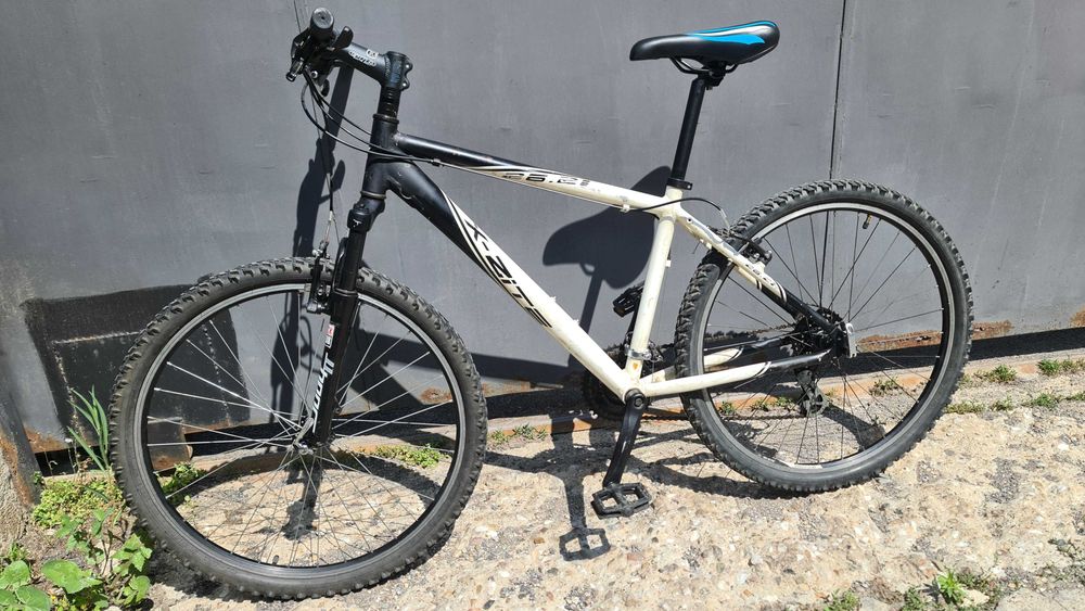 Алуминиево MTB колело Cube Analog 29" цола / инча с вилка Rockshox Recon и Shimano XT  Модел 2022г и X-Zite 26" цола инча с вилка Rockshox