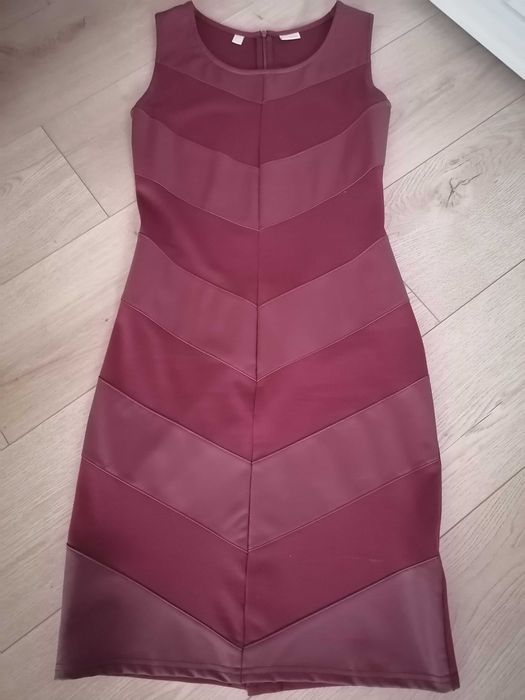 Rochie elegantă, cu detalii de piele, vișinie