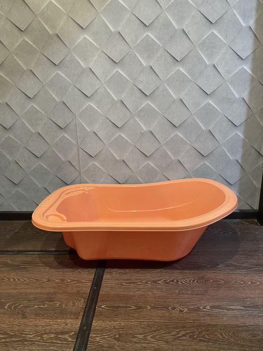 Продам ванночку детскую