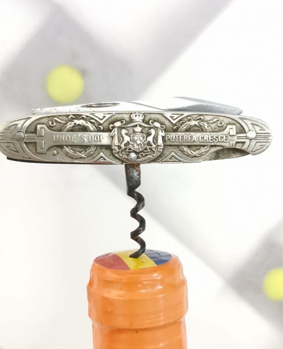 Briceag de colectie din argint cu Carol 1 si Elizabeta