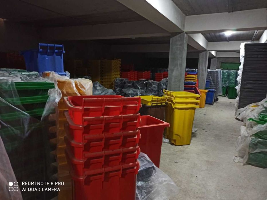 Мусорные баки урны контейнеры на колесах с крышкой по доступным ценам