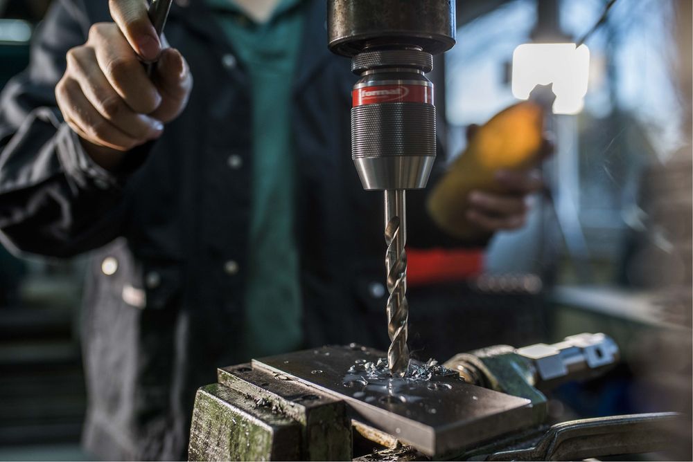 Токарь,Фрезер,Сверление,Сварка хизматлари!