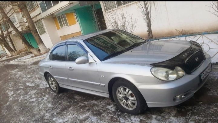 Продам машину Хундай соната